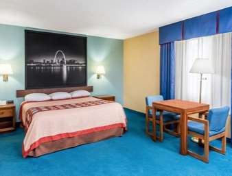 Hotel Super 8 By Wyndham 2*